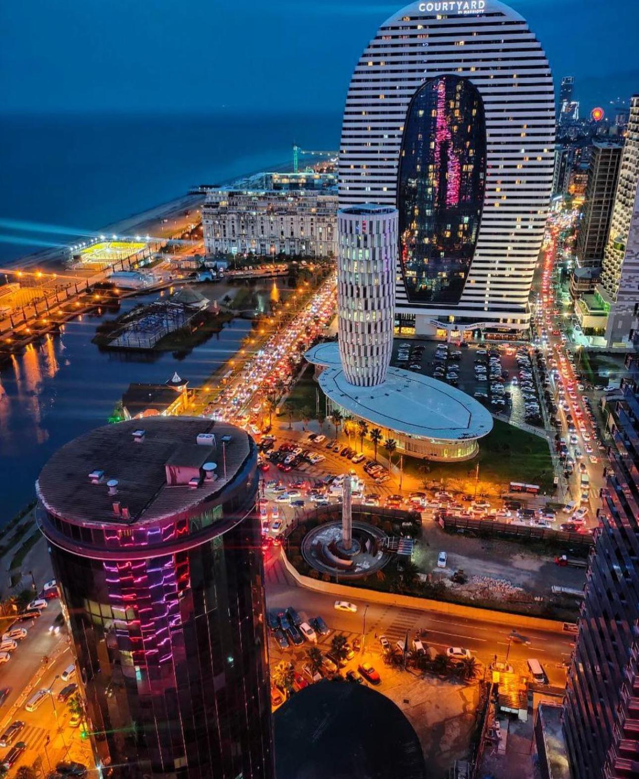 באטומי Orbi City Aparthotel מראה חיצוני תמונה