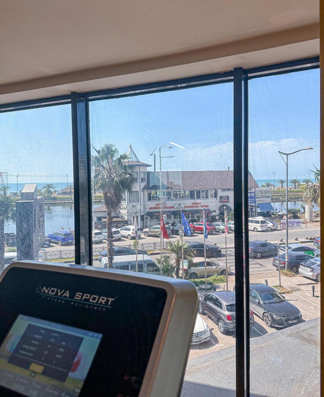 באטומי Orbi City Aparthotel מראה חיצוני תמונה