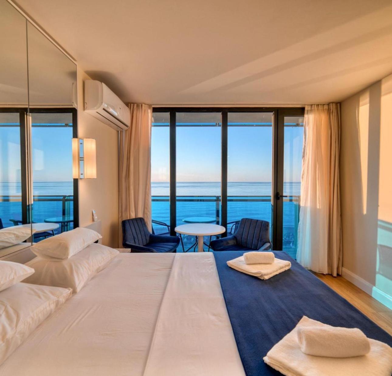 באטומי Orbi City Aparthotel מראה חיצוני תמונה