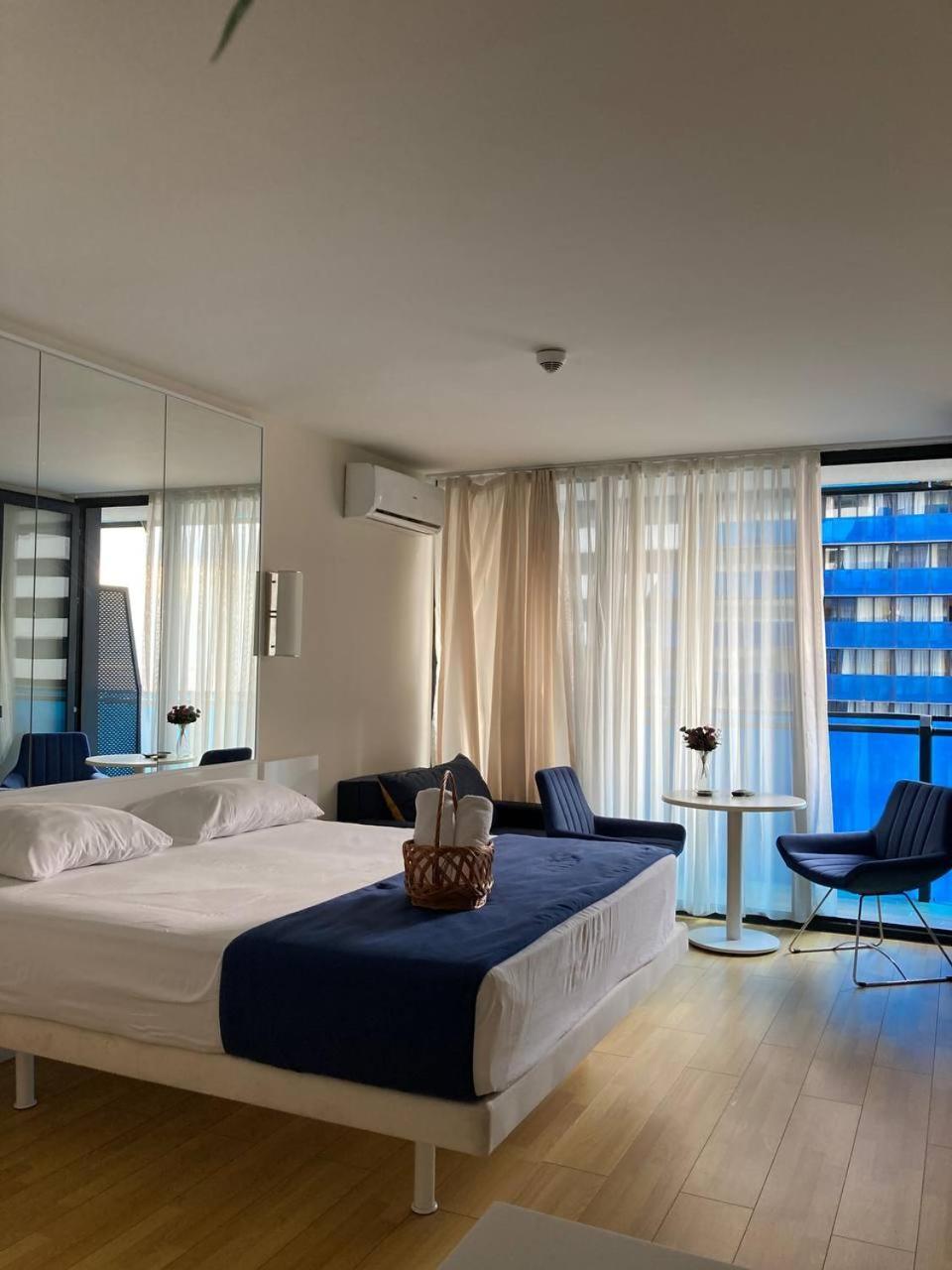 באטומי Orbi City Aparthotel מראה חיצוני תמונה