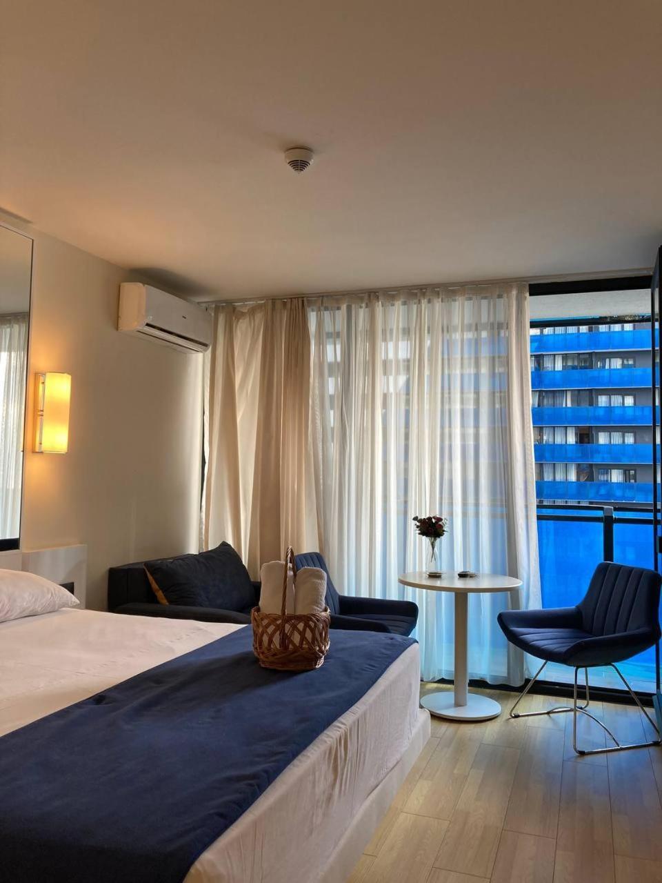 באטומי Orbi City Aparthotel מראה חיצוני תמונה