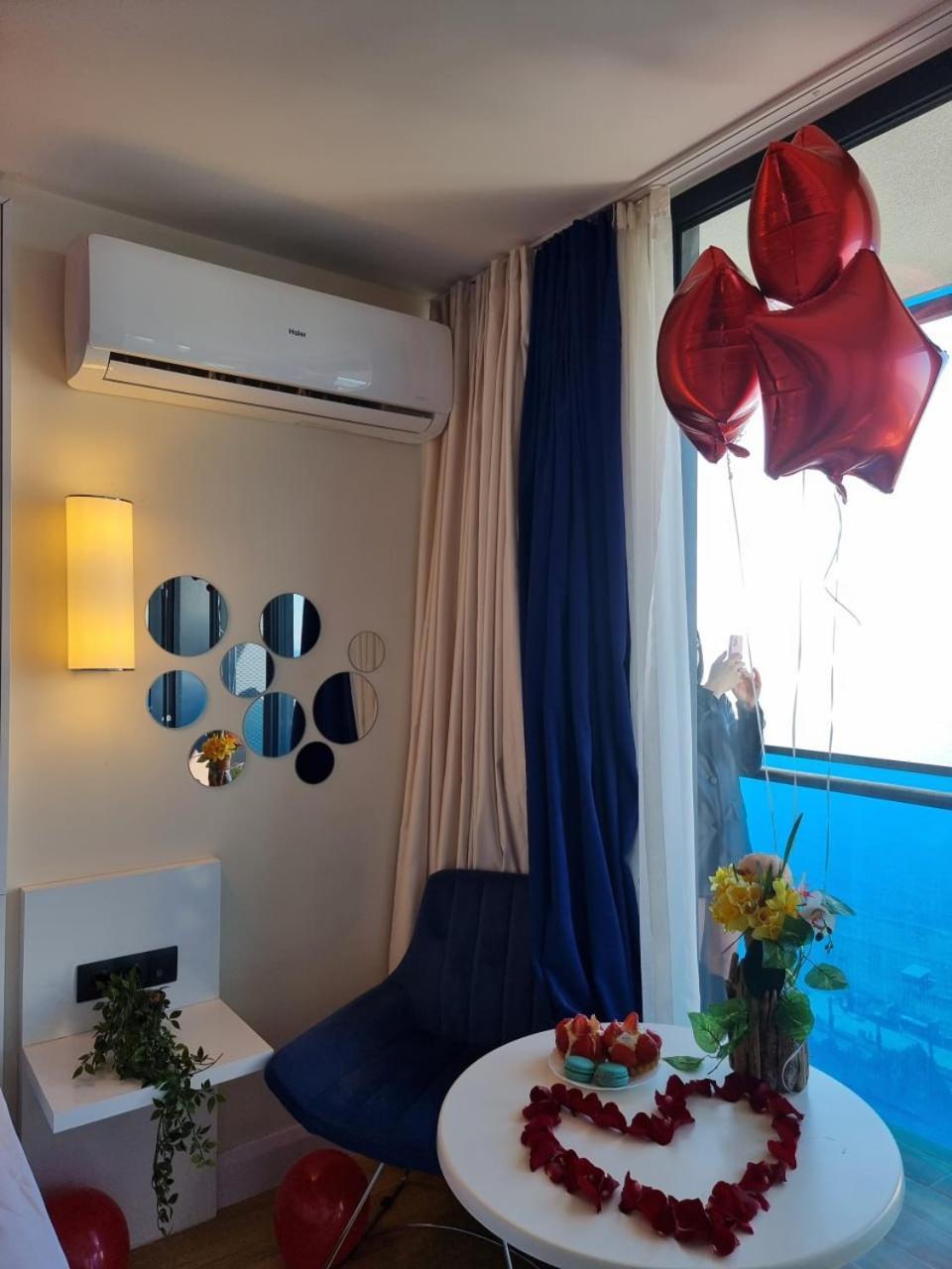 באטומי Orbi City Aparthotel מראה חיצוני תמונה