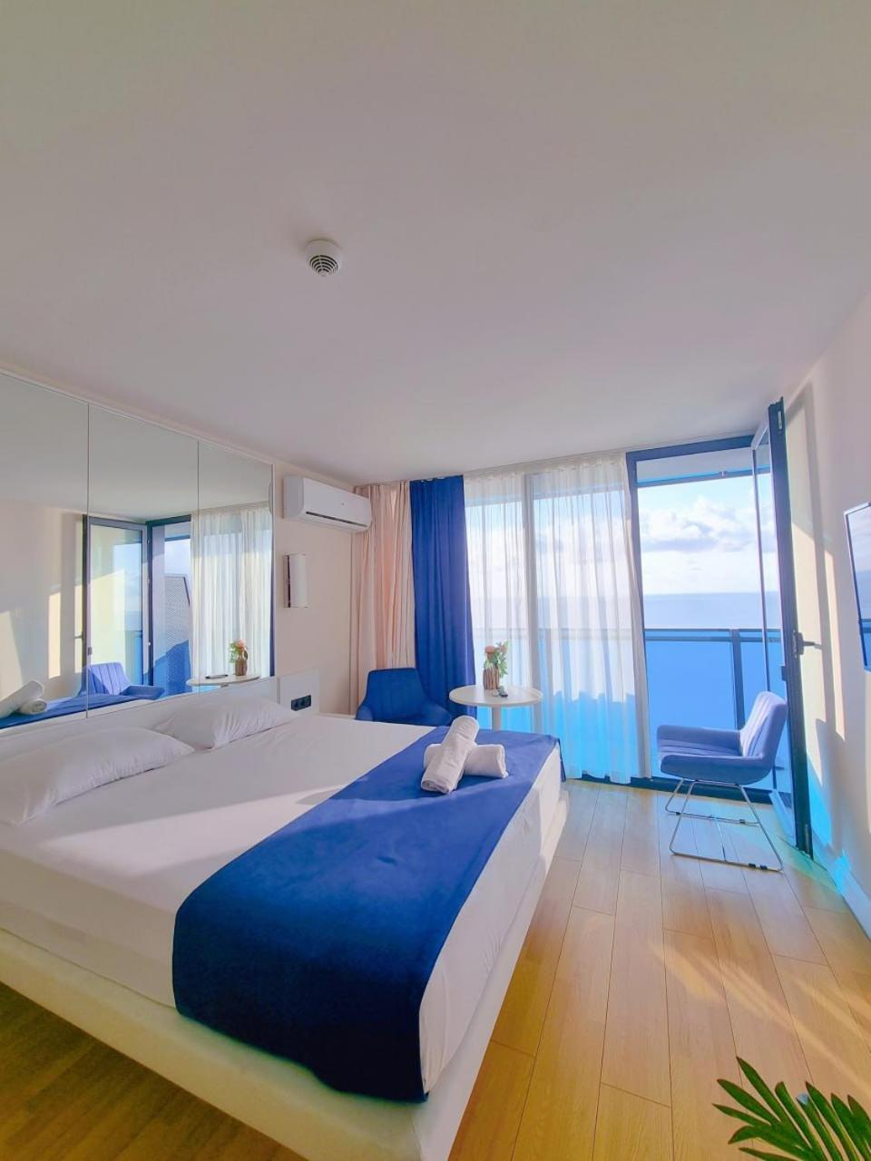 באטומי Orbi City Aparthotel מראה חיצוני תמונה