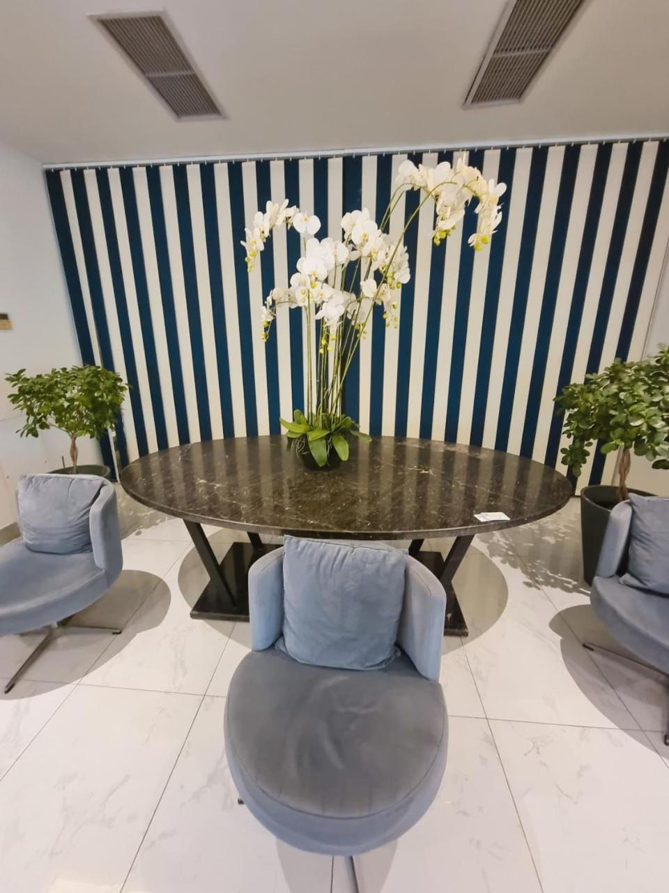 באטומי Orbi City Aparthotel מראה חיצוני תמונה